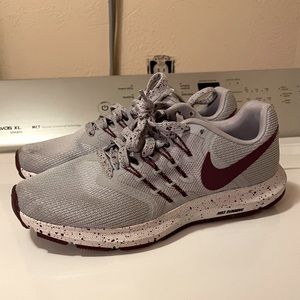 6.5 Nike Gray/Purple